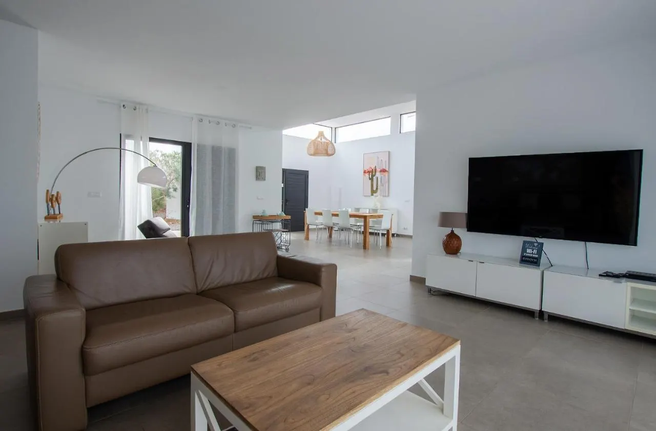 Villa Wind Wave 28A Heated & Shared Pool Lajares 0*,  España