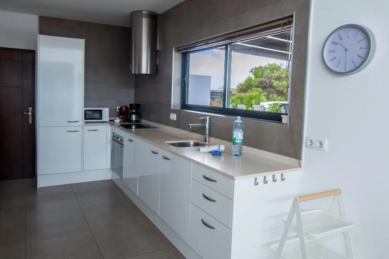 Villa Wind Wave 28A Heated & Shared Pool Lajares