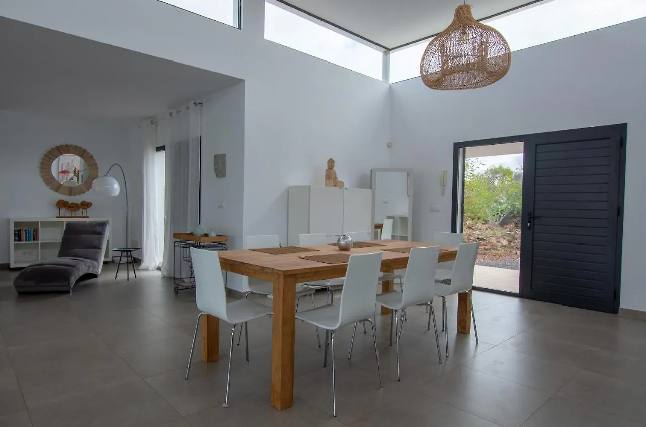 Villa Wind Wave 28A Heated & Shared Pool Lajares